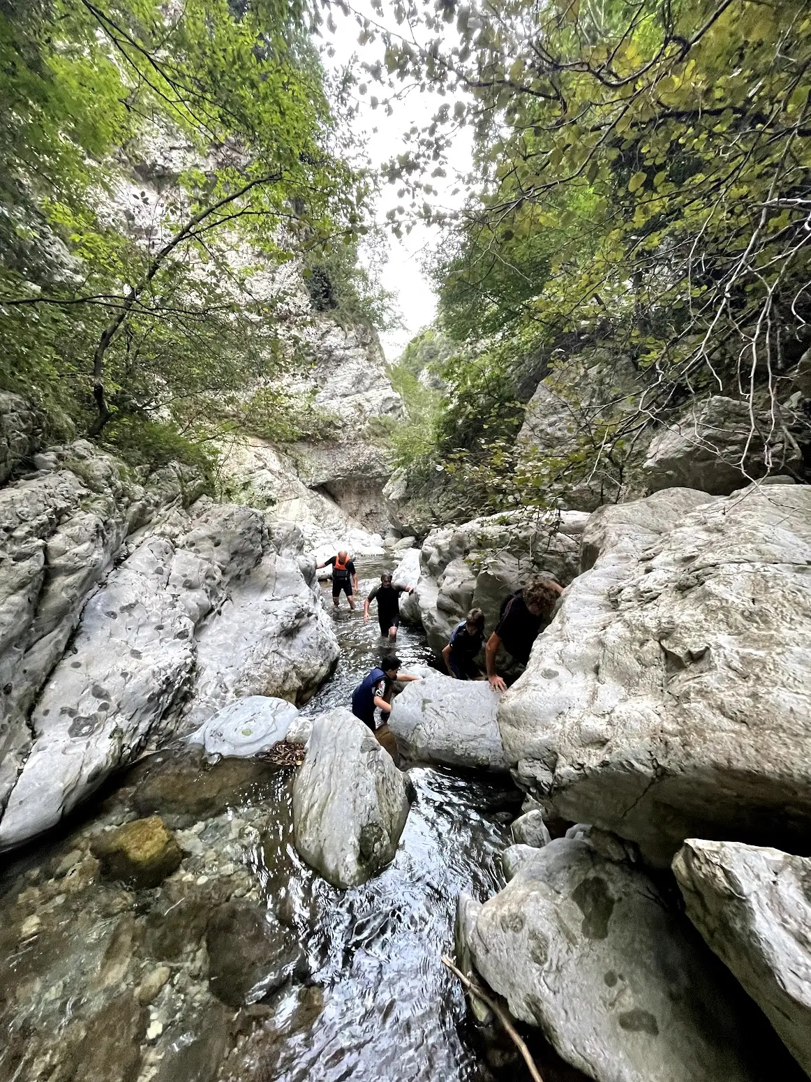 Trekking a Campione del Garda: Sentieri Panoramici